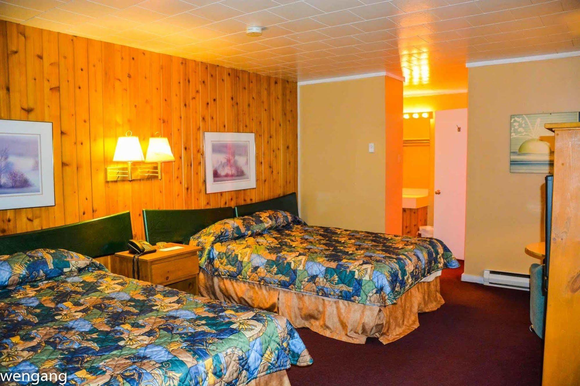 Auberge Godard Nominingue エクステリア 写真